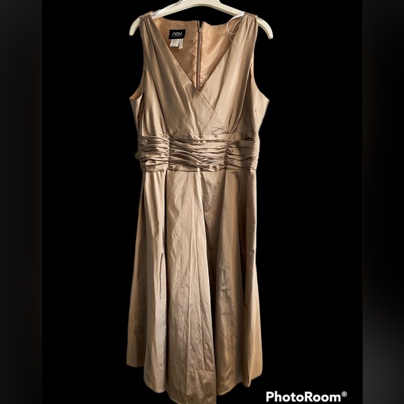 Cocktail Dress - Picture 1 of 6